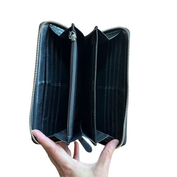 Coach Zip Around Wallet Signature Black On Black Silver Hardware Buckle - Picture 4 of 7